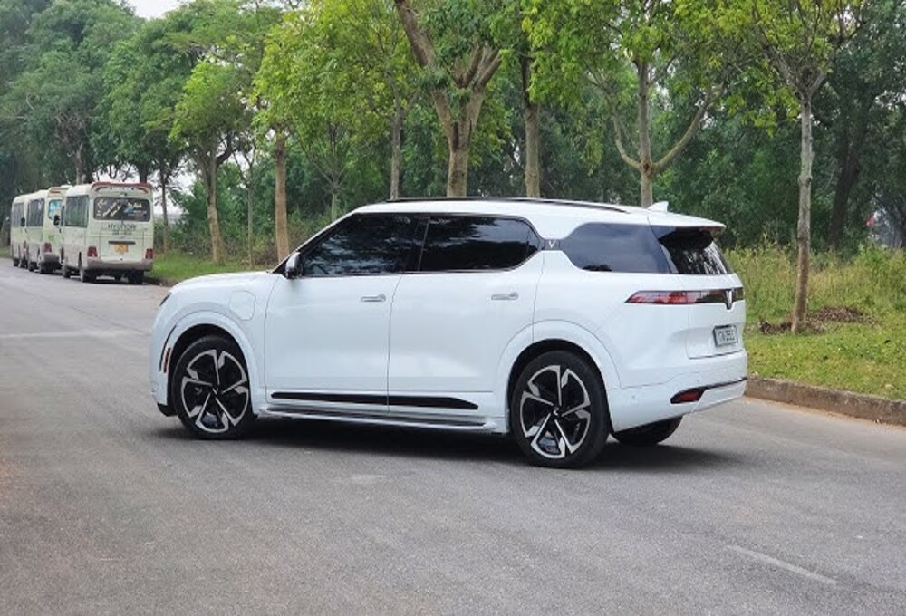 Công Nghệ Thông Minh ADAS và Khả Năng Cập Nhật OTA